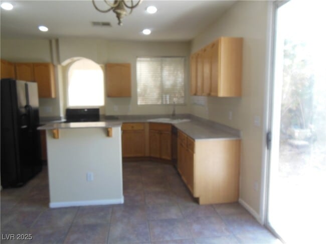 Building Photo - 223 Hickory Heights Ave