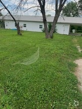 Building Photo - 761 NE 101st Rd