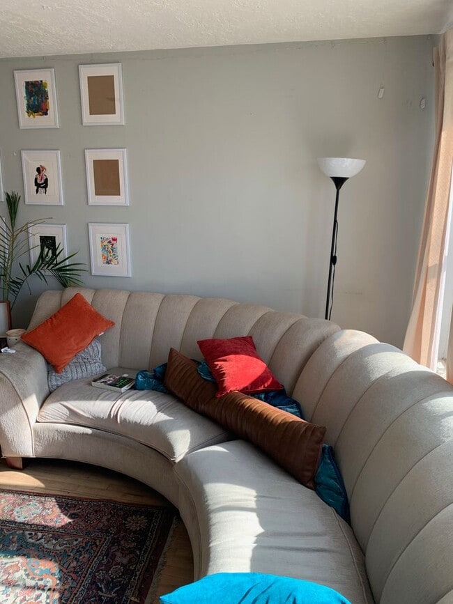 Building Photo - 1 Shared Spot Available for Fall 2026