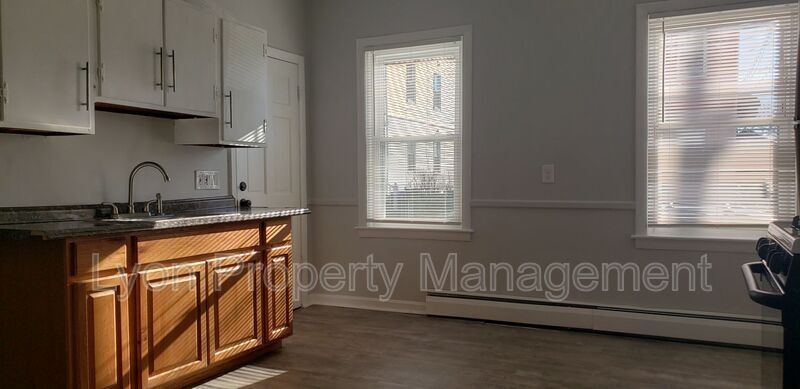Building Photo - 57 Fairmount Ave