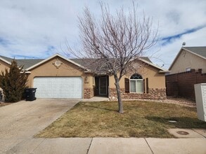 Building Photo - 1421 Northern View Dr