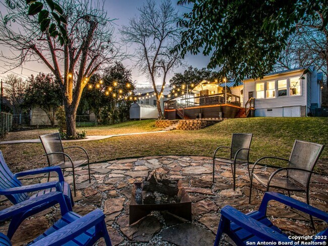 Building Photo - 3-BEDROOM HOME IN ALAMO HEIGHTS