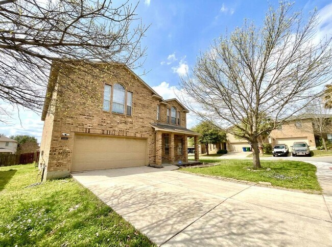 Building Photo - **APPLICATION RECEIVED** Spacious 5-Bedroom Retreat with 2-Car Garage & Prime Location Near Lackl...