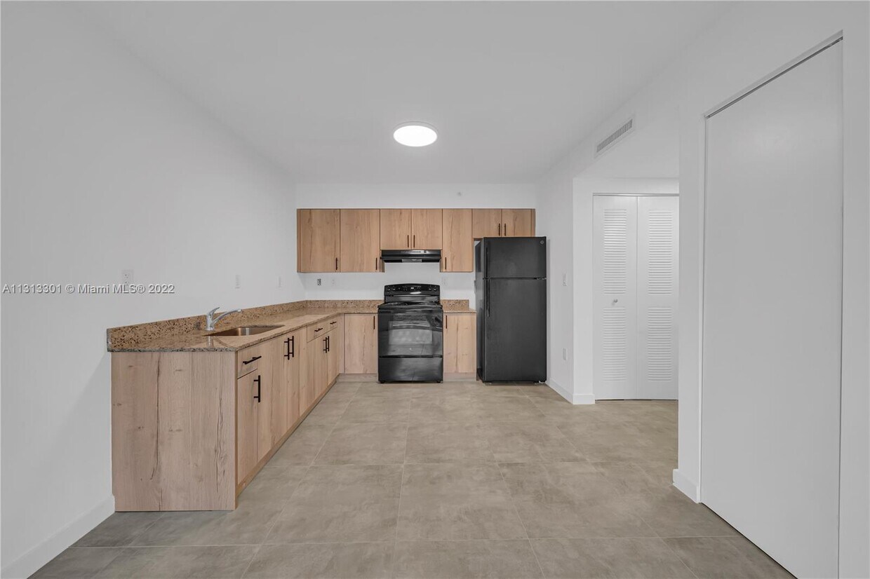 Primary Photo - 14752 NE 6th Ave