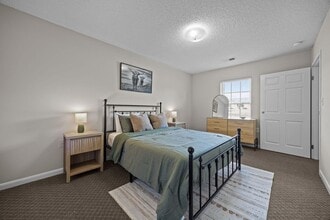 Building Photo - 21 Collins Dr