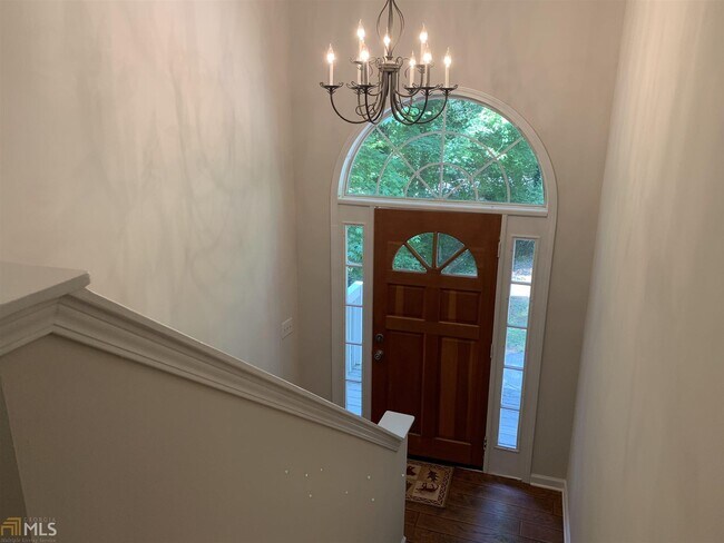 Foto del edificio - 9815 Parkway Ln