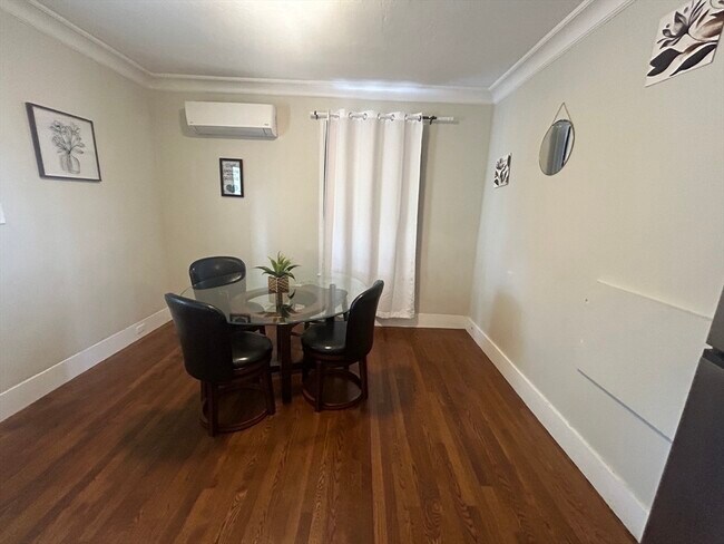 Building Photo - 88 Clark St