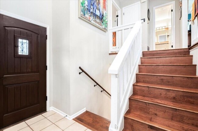 Foto del edificio - 7001 Danwood Dr