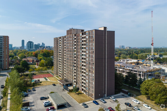 Photo du bâtiment - 3275 Sheppard Ave E