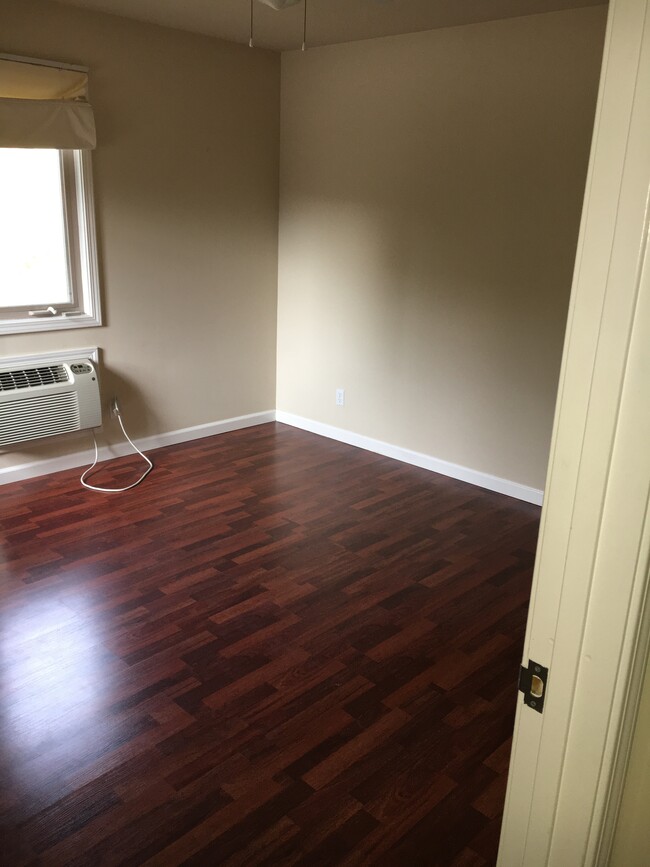 Bedroom - 71 Giffin Rd