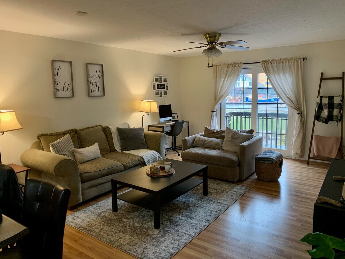 Foto principal - 12 Silver View Ct