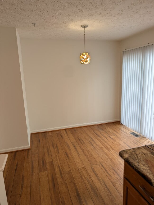 Building Photo - 2450 Ivy Landing Way