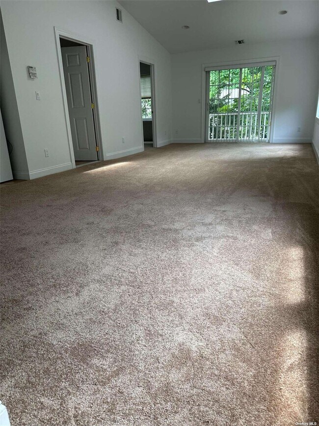 Foto del edificio - 1126 Savoy Dr