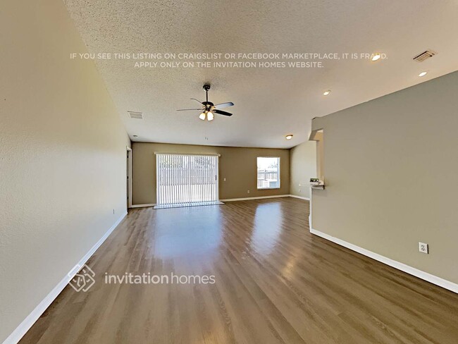 Foto del edificio - 10467 Hallmark Blvd