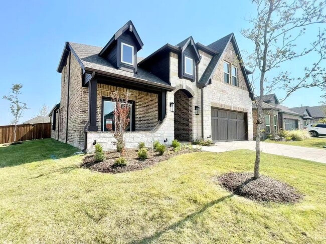 Building Photo - 6121 White Creek Dr