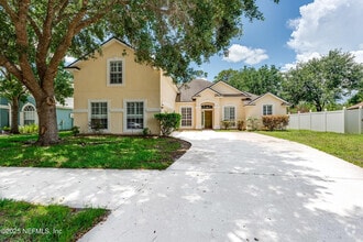 Building Photo - 14000 Red Rock Lake Dr