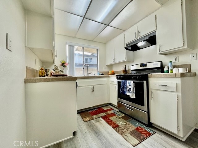 Foto del edificio - 17171 Elm Lane