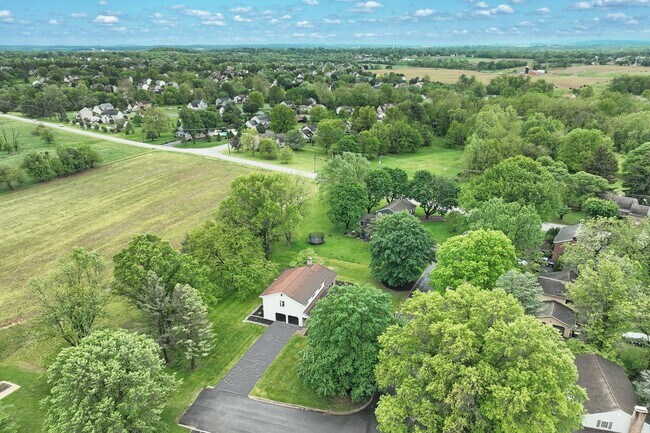 Building Photo - Beautiful Full Home in York