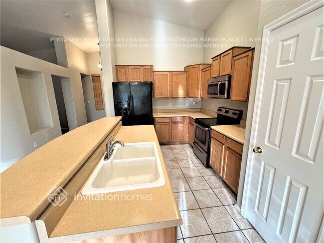 Foto del edificio - 3408 S 73rd Dr