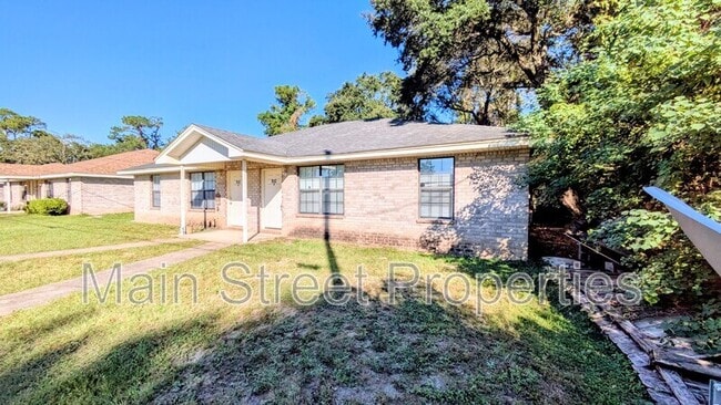 Building Photo - 912 Rentz Ave