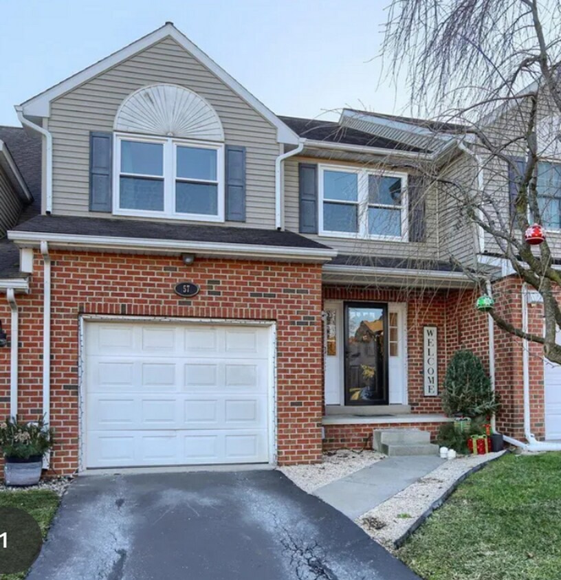 Foto principal - 57 Spring Hill Ln