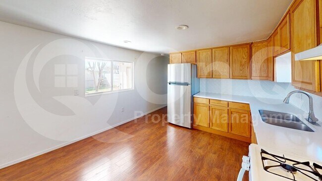 Foto del edificio - 4725 N Camino Feliz