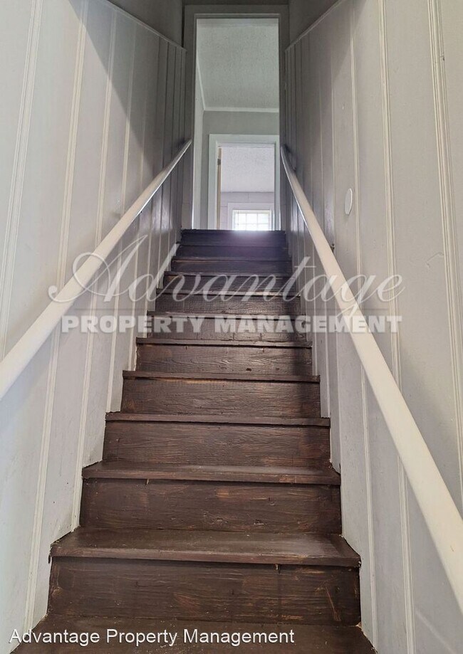 Building Photo - 3 br, 2 bath House - 3229 Carnes Ave. Unit #2