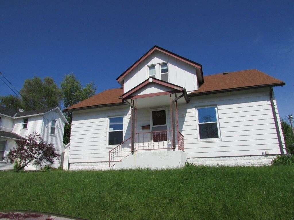 Foto principal - 212 Walker St