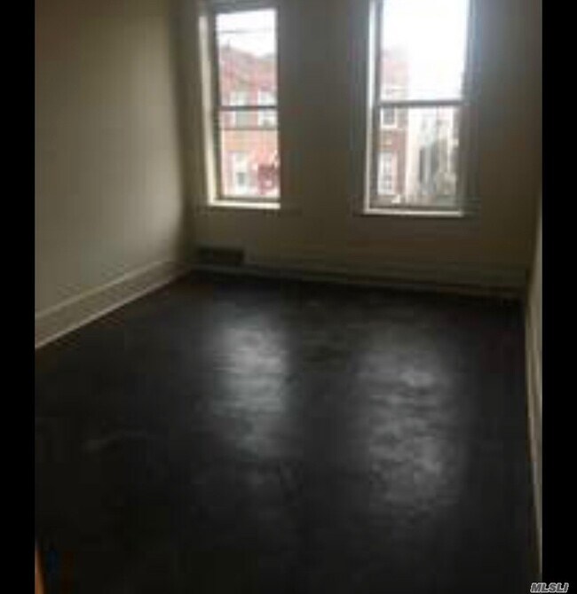 Foto del edificio - 163 E 95th St