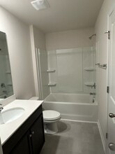 Building Photo - 405 Oakmont Valley Trl