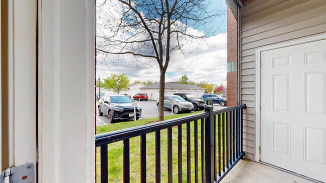 Interior Photo - Bradlee Danvers