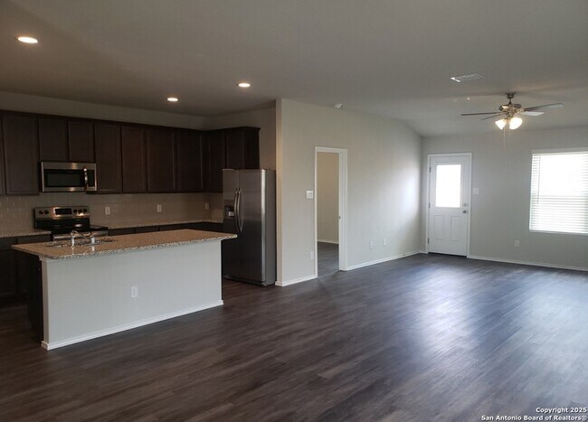 Building Photo - 2027 Sisyphus Vw