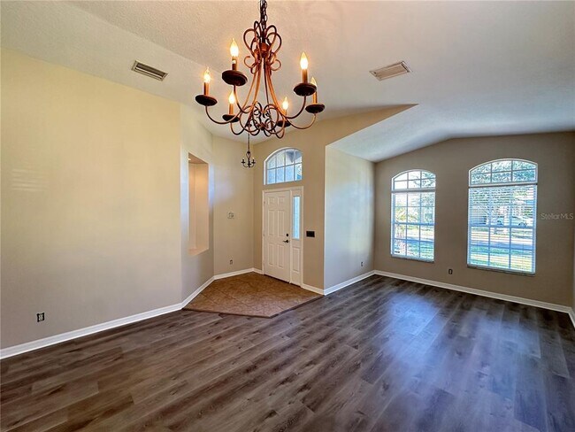 Foto del edificio - 8037 Moccasin Trail Dr