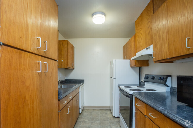 2BR, 1BA-614SF - Westview Terrace Apartments