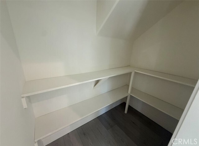 Foto del edificio - 15909 Merrill Ave