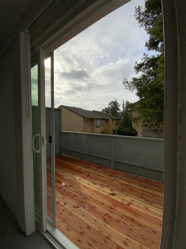 Foto del edificio - 461 Corte Arango