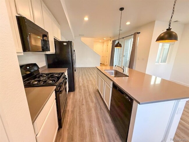 Photo - 591 S Pitkin Ct Townhome