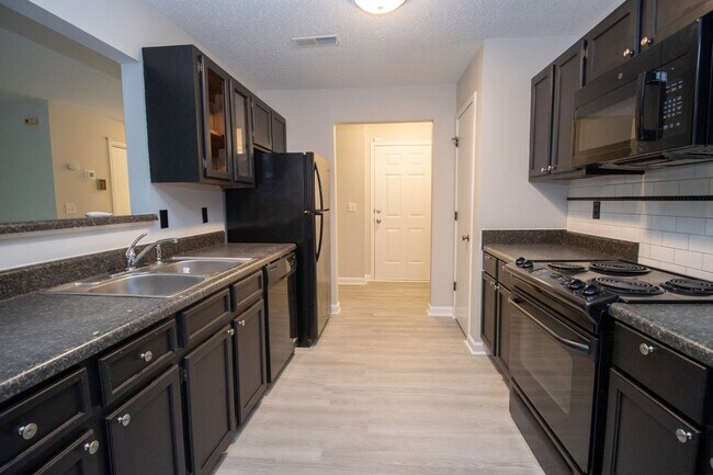 Building Photo - Charming 2-Bedroom, 2-Bath Home in Village...