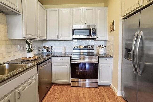 Building Photo - 421 Cork Harbour Cir