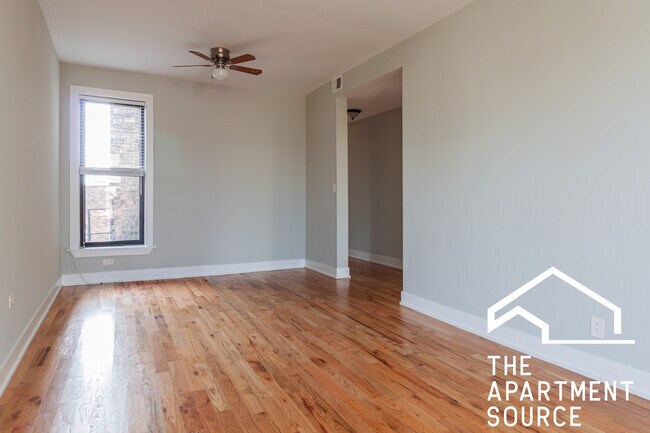 Foto del edificio - 638 W Oakdale Ave