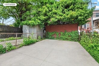 Building Photo - 52 E 55th St