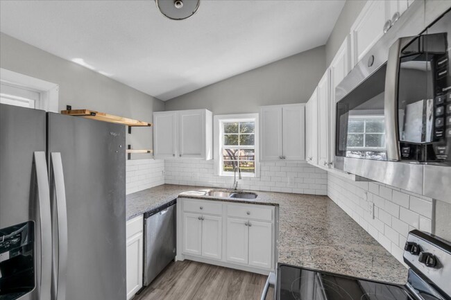 Foto del edificio - 1215 W 5th St