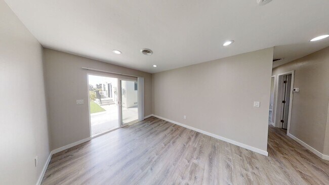 Foto del edificio - 4Bed/2 Bath on Tipton!