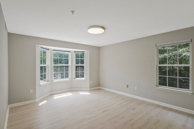 Building Photo - Don’t miss your chance to make it yours!