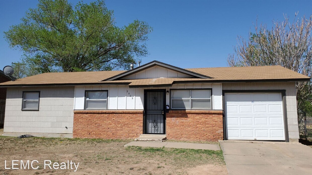 Primary Photo - 3 br, 1.5 bath House - 2509 Thorne Unit 1