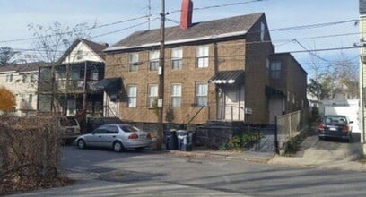 Building Photo - 13 Fletcher St