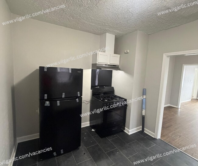 Foto del edificio - FOR RENT — SPACIOUS 3 BED / 2 BATH HOME