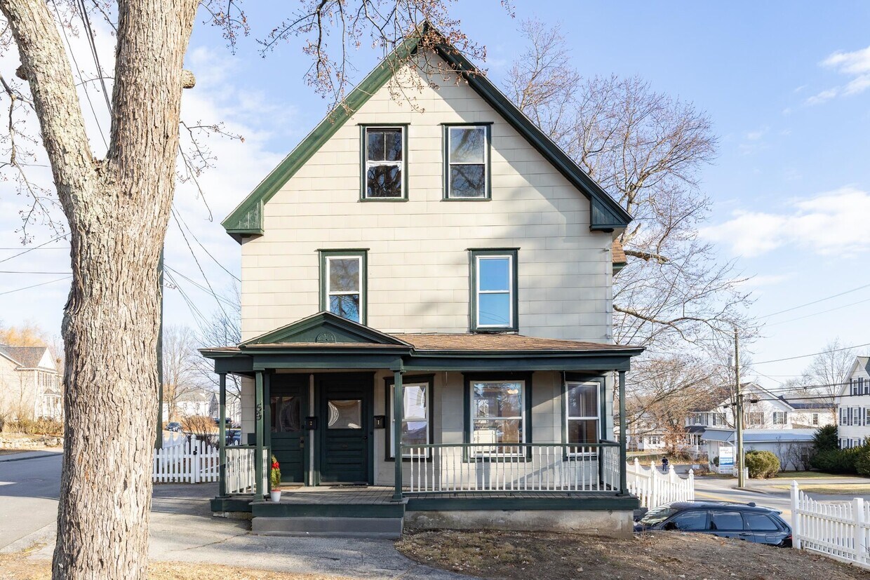 59 W Broadway Unit 1, Derry, NH 03038 Room for Rent in Derry, NH