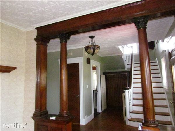 Building Photo - 153 Varnum Ave
