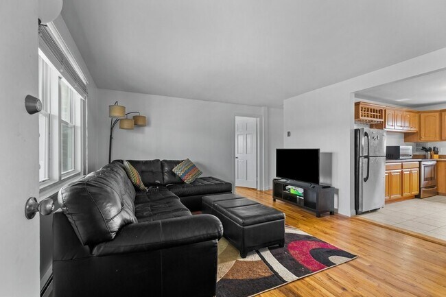 Foto del edificio - 70 Carroll Ave